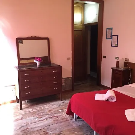 Casa de hóspedes Teresa 2*